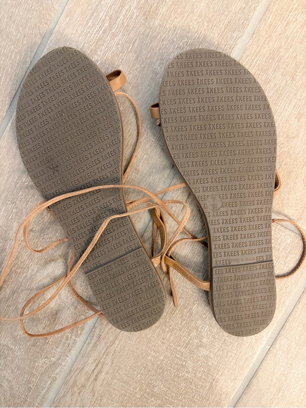 TKEES Women' JO Sandals - Size 7 - Picture 6 of 6